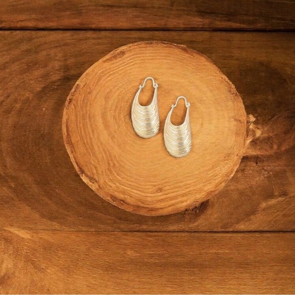 Elongated Ribbed Texture Gold Shell Earrings - Picture 2 of 2